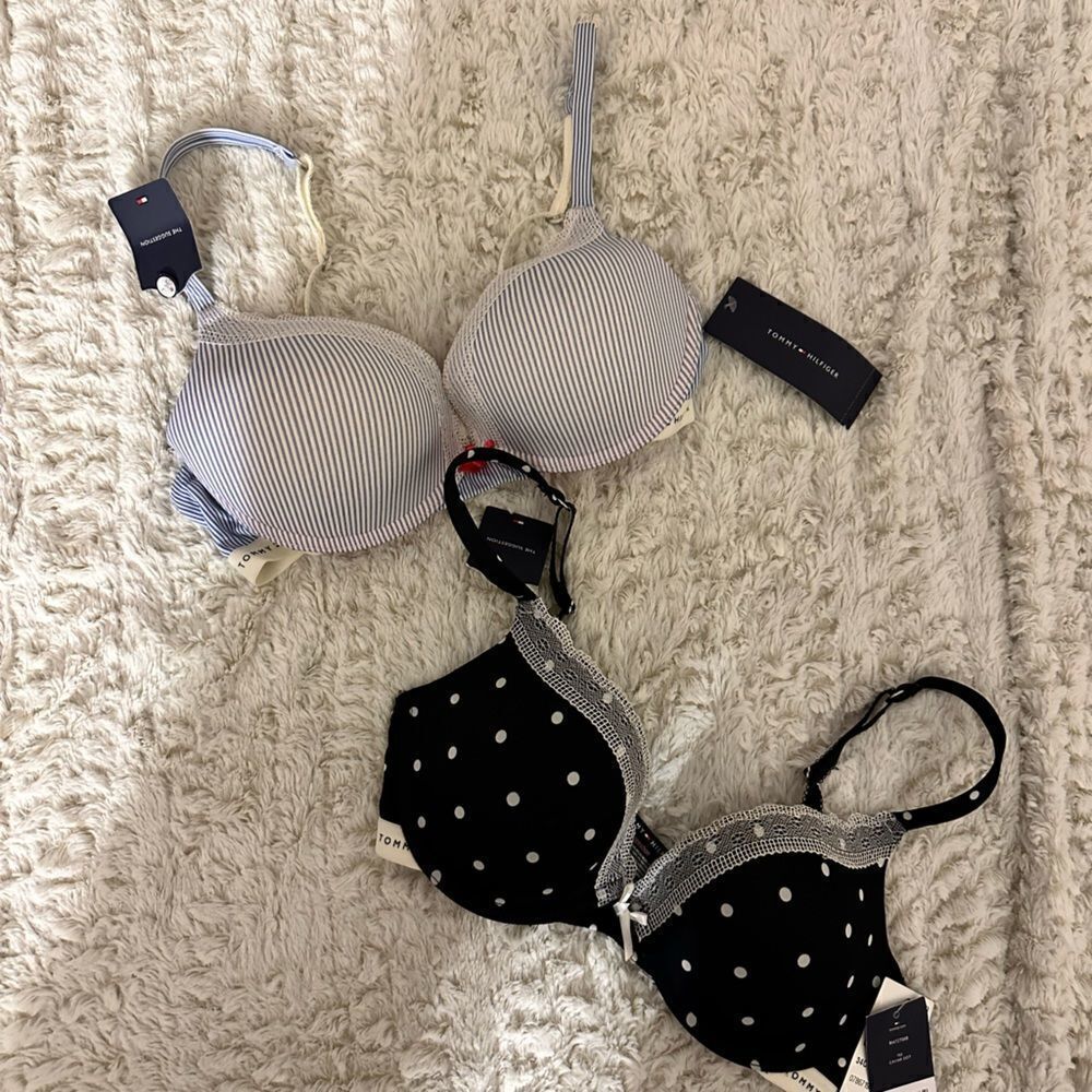 NWT! 2 Piece Tommy Hilfiger Polka Dot and Stripe Push Up Bra Set 🪜